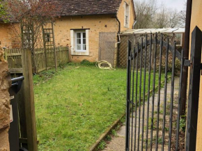 Nid Douillet pour 2 à Asnières-sur-Vègre, Petite Cité de Caractère - FR-1-410-317